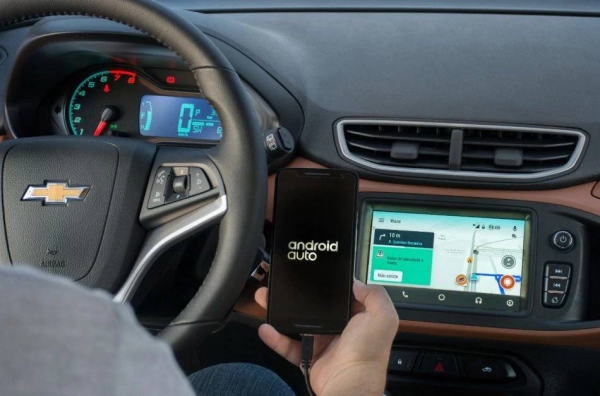 Campanha Do Chevrolet Onix 2018 Comemora Parceria Oficial De Lançamento Do Waze Para Android Auto No Brasil.