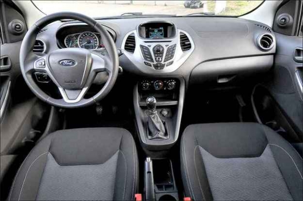 Qual é a diferença entre o ar-condicionado digital e o automático?