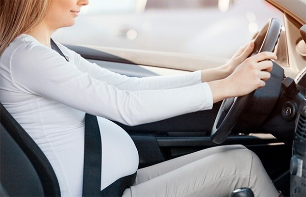 GRÁVIDAS AO VOLANTE: CONFIRA AS RECOMENDAÇÕES PARA FUTURAS MAMÃES NA HORA DE DIRIGIR
